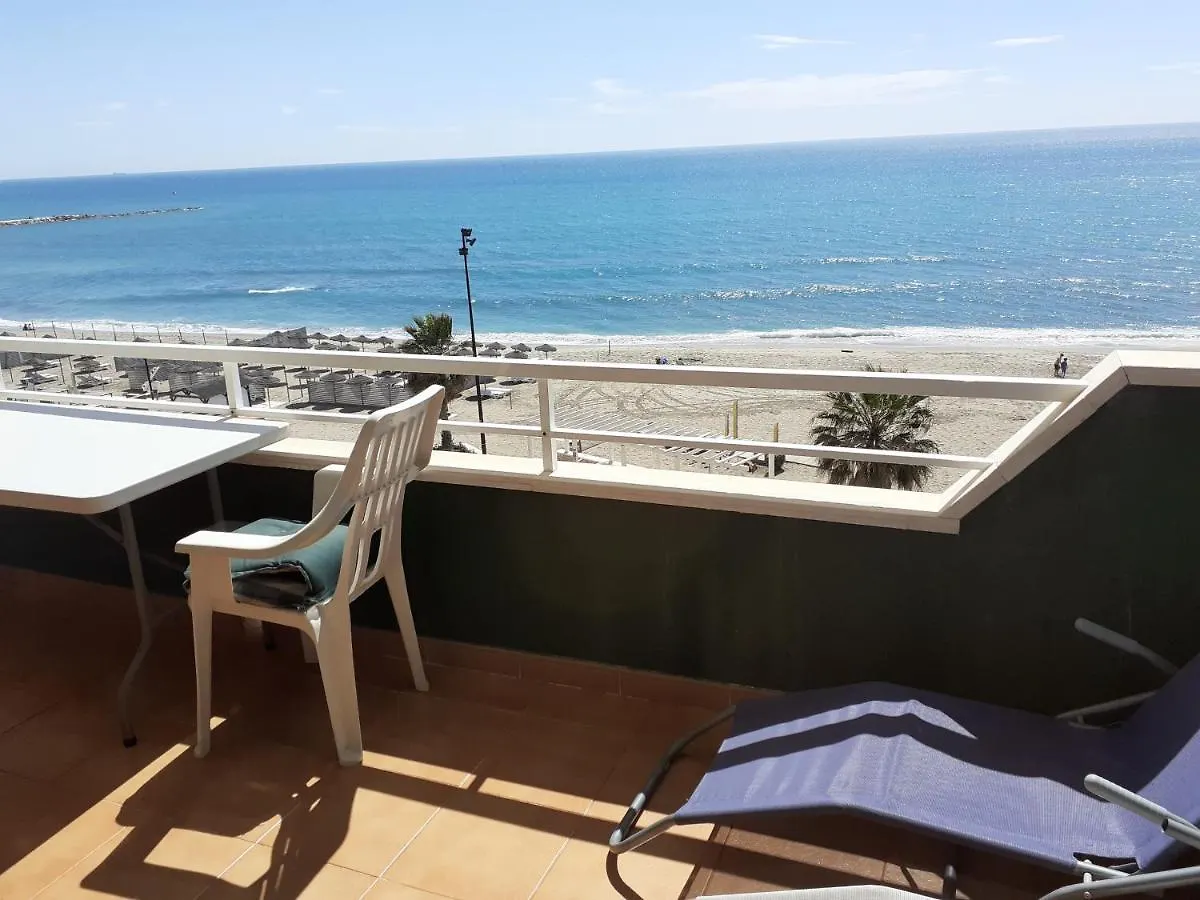 Alquiler Vivienda Turistica Fuengirola-Torreblanca Paseo Maritimo Nº 110アパートメント 0*, フエンヒロラ